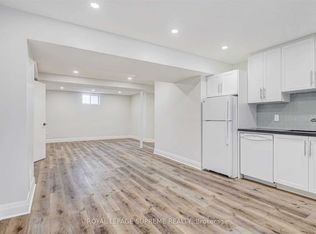 339 Maple Leaf Dr #4, Toronto, ON M6L 1P4