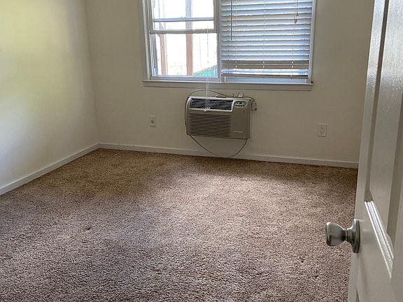 4th image of 24047 68th Ave Floor 1