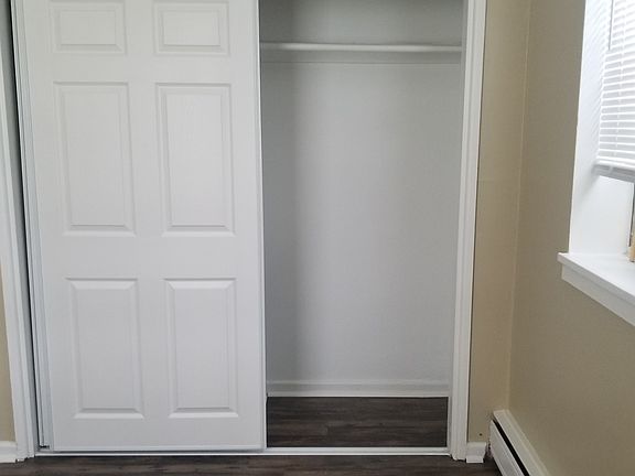 3rd image of 2425 Shelby St APT 2A