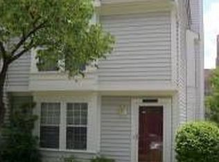 2413 S Walter Reed Dr, Arlington, VA 22206