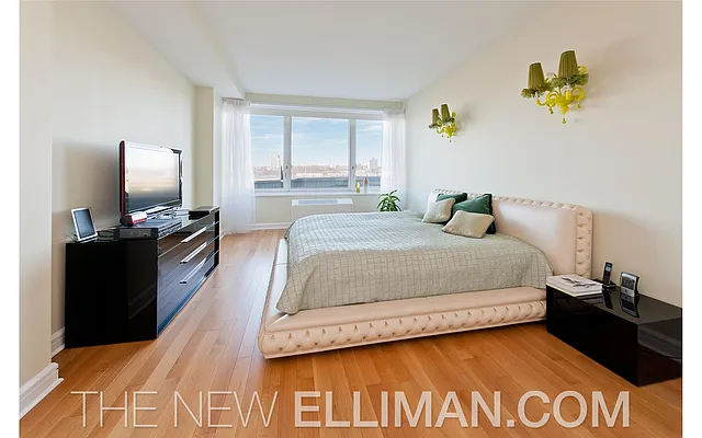 Rented by Douglas Elliman | media 5