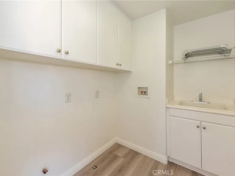 32 Sebastian — Photo 11