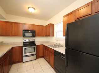 44 SW 71st Way APT 10, Gainesville, FL 32607