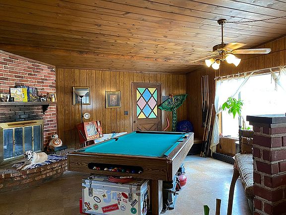 4th image of 1056 W Avenue J12