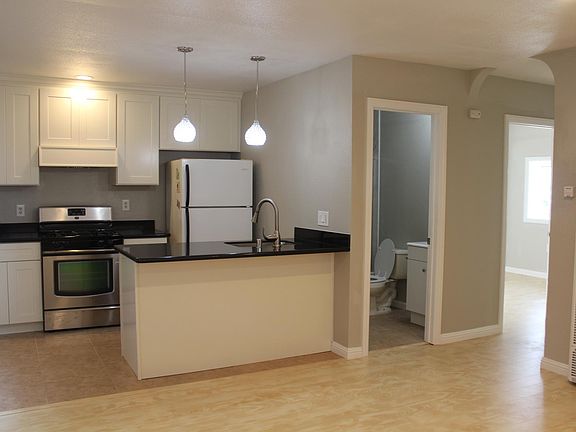 4th image of 33811 12th St