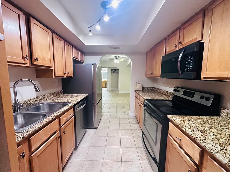 3825 E Camelback Rd #223 — Photo 10