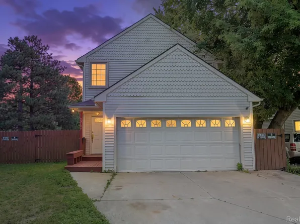 23106 Hughes Ave, Hazel Park, MI 48030