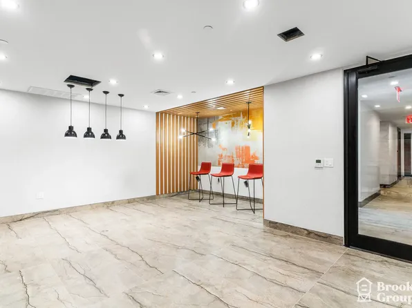 2258 Fulton Street image 15 of 24