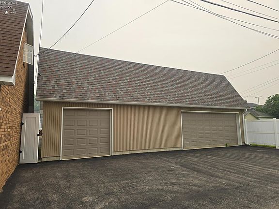 3rd image of 128 N Wilson Ave