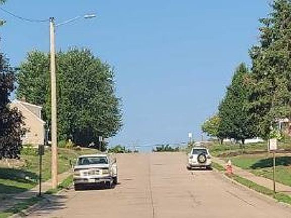 Exterior Neighborhood (street photo)