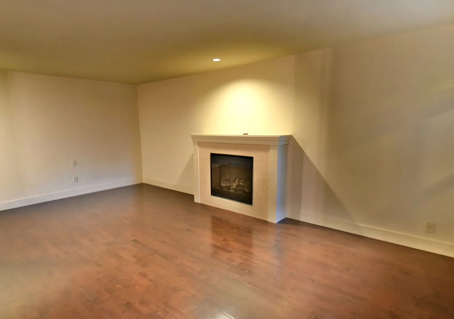 23015 Edmonds Way — Photo 3