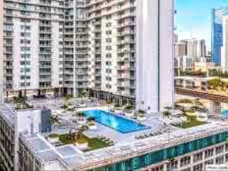 690 SW 1st Ct #Penthouse I06 — Photo 2