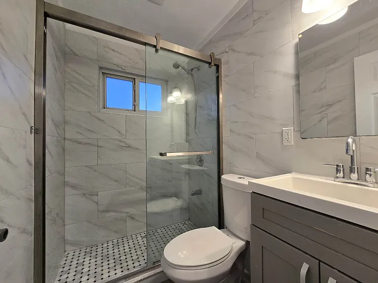 385 Gower St #1 — Photo 5