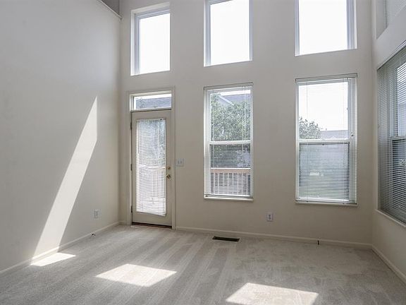 3rd image of 6602 Eagle View Dr