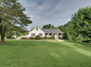 200 Old Columbia Rd, Dickson, TN 37055