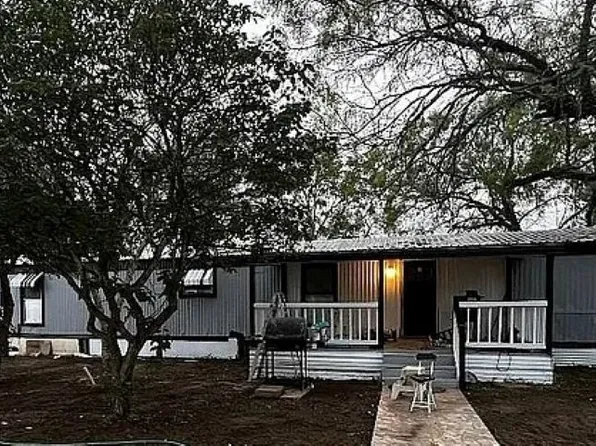 700 Lopez, George West, TX 78022