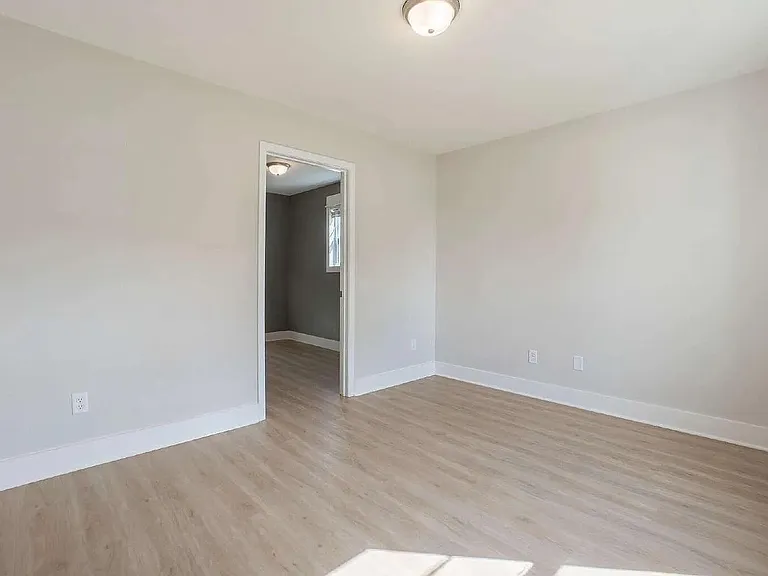 244 Savannah Wood Rd — Photo 10