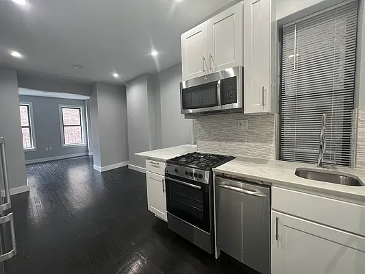 Rented by Tourma Realty LLC | media 10