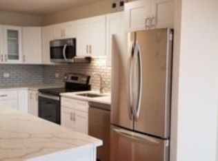 1660 N Lasalle St, Chicago, IL