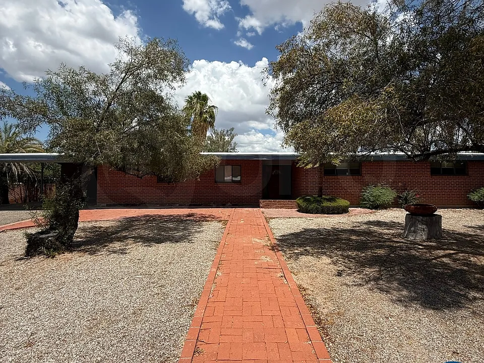 6761 E Opatas St