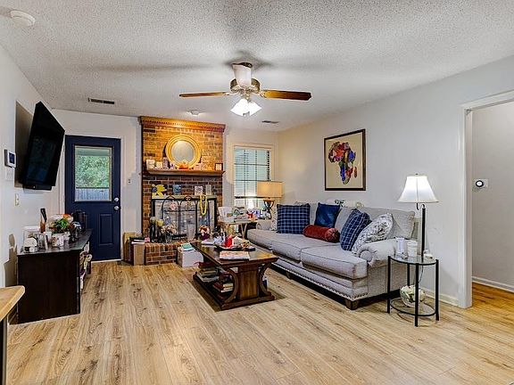 4th image of 7212 Butterfly Dr