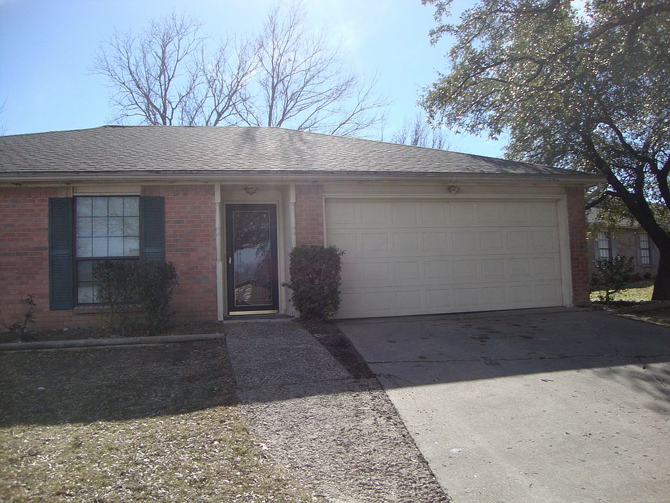 1st image of 9905 Caravelle Ct