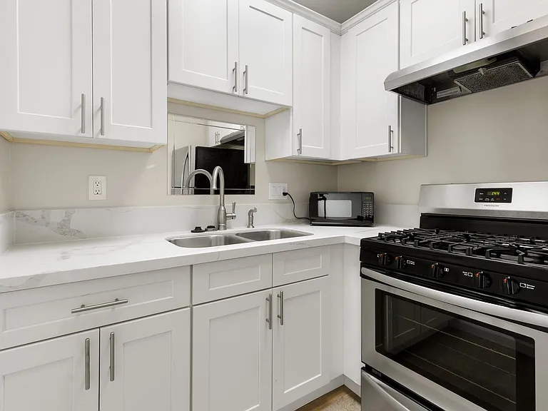 715 Cohasset — Photo 24