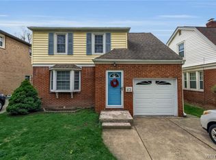 62 Endicott Dr, Amherst, NY 14226