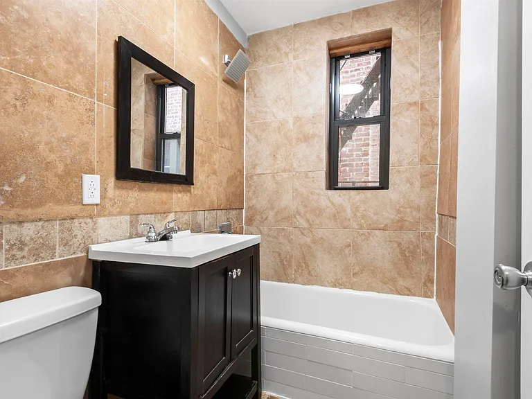 118 Corbin Ave #303 — Photo 7