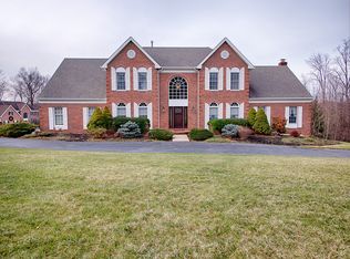 1 Knoll Top Ct, Denville, NJ 07834