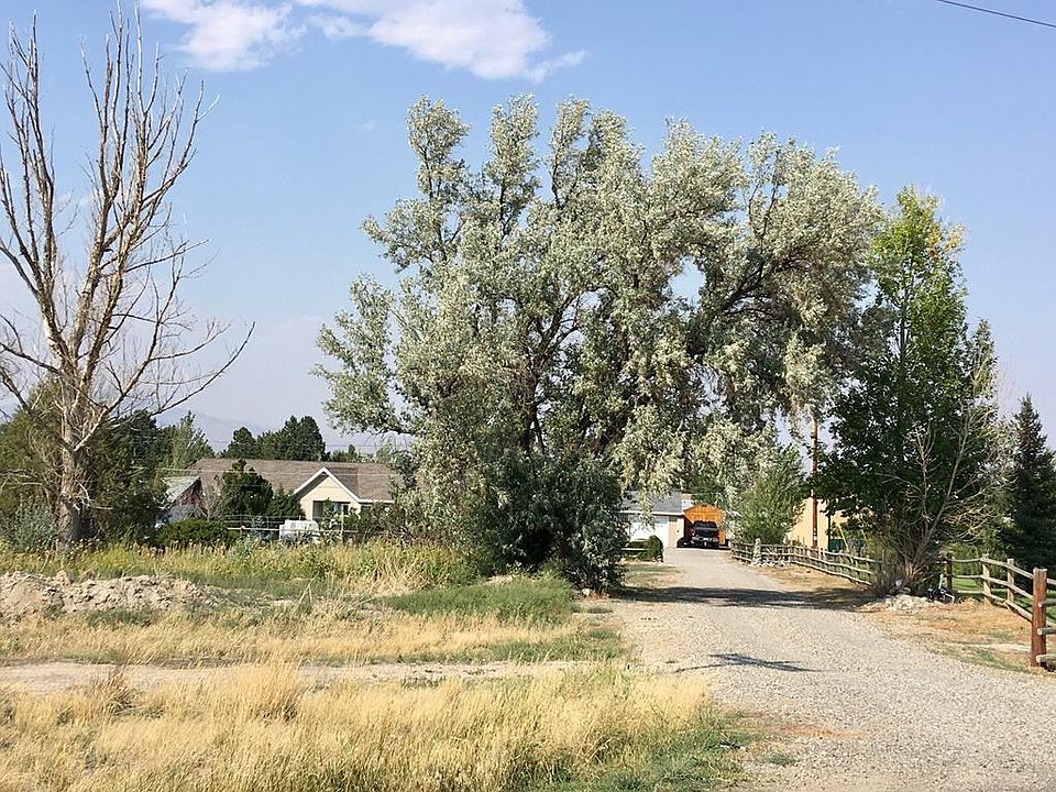1st image of 2625 Mountain View Dr
