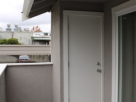 4th image of 23850 102nd Avenue SE #C4