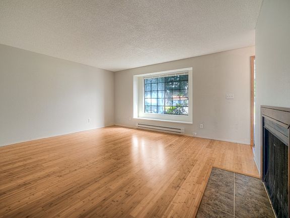 5th image of 11512-11514 19th Avenue Ct S