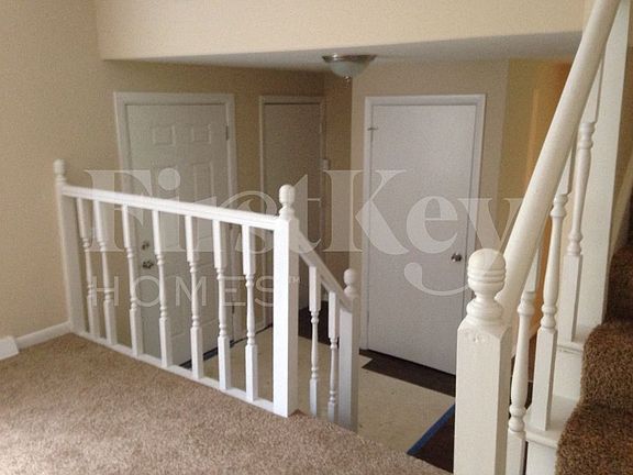 3rd image of 817 Rose Ln