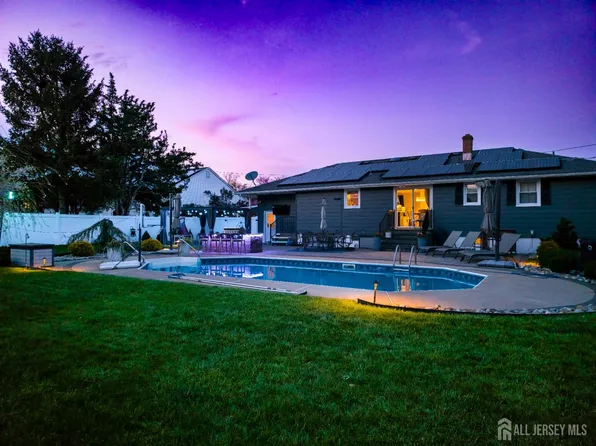 1382 Osage Rd, North Brunswick, NJ 08902