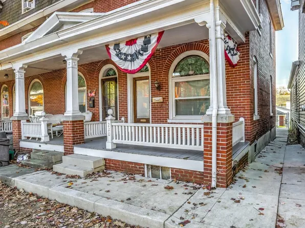 220 W Main St, Ephrata, PA 17522