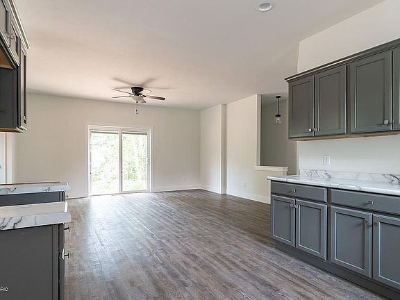5th image of 64525 Winterwoods Dr