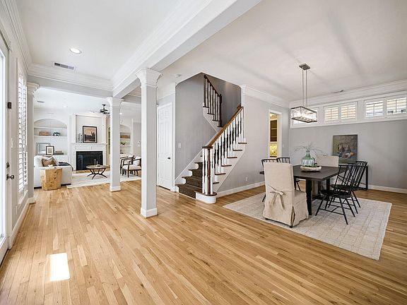 5th image of 523 Archwood Trl