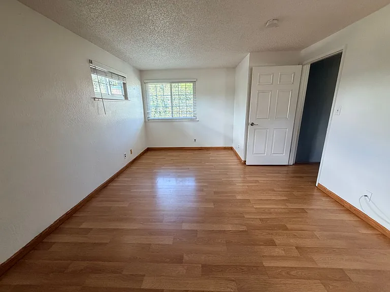 1862 Espee Ct — Photo 25