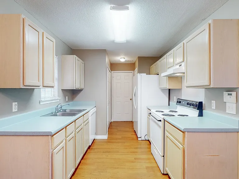 145 Hope Creek Dr — Photo 8