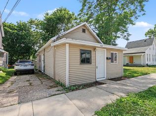 710 Baxter St SE, Grand Rapids, MI 49503