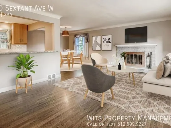 780 Sextant Ave W, Roseville, MN 55113