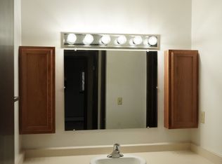 519 Sunnyslope Dr #2, Hartland, WI 53029