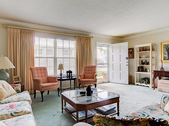 3rd image of 2721 Ocean Dr
