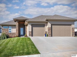 8016 S 184th St, Omaha, NE 68136