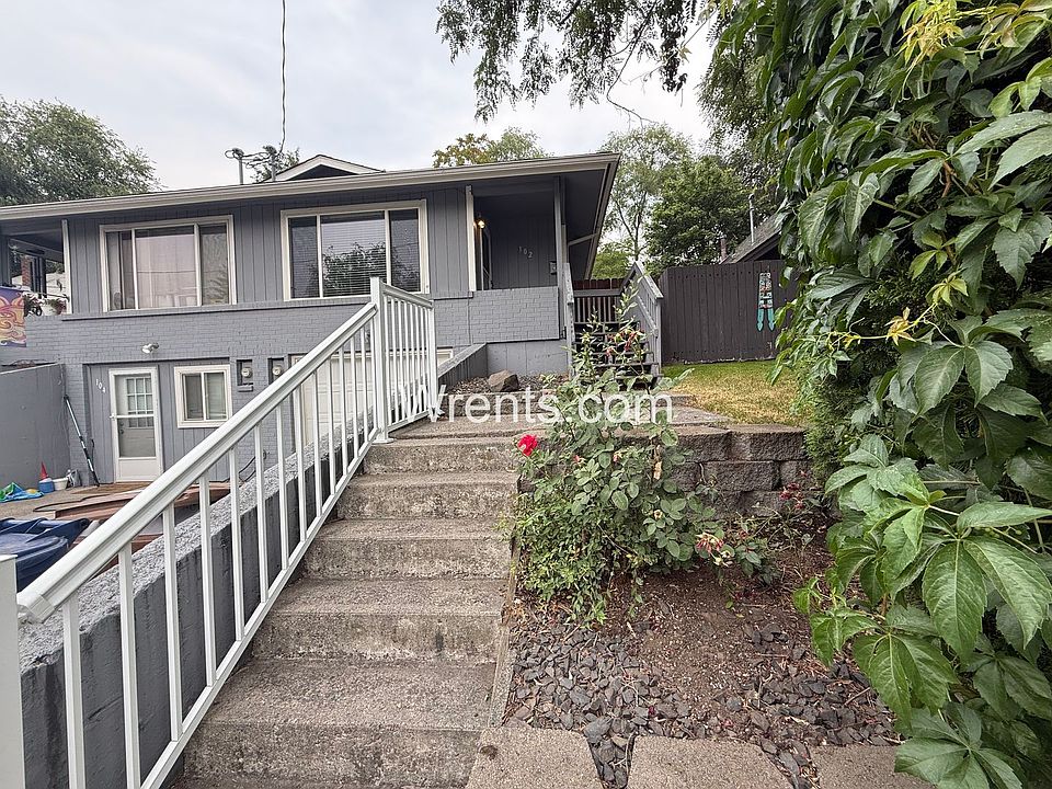1st image of 102-104 W Cora Ave