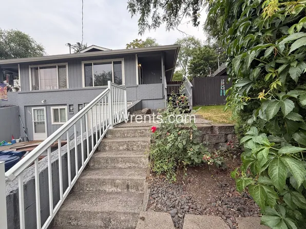 102-104 W Cora Ave, Spokane, WA 99205