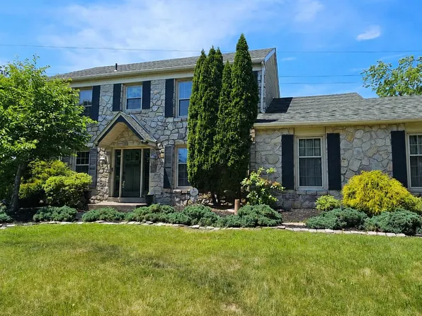 21 Winthrop Rd, Lawrence Township, NJ 08648