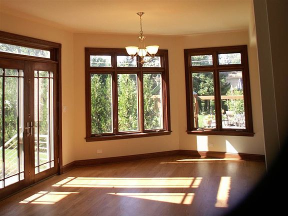 5th image of 7014 N Karlov Ave