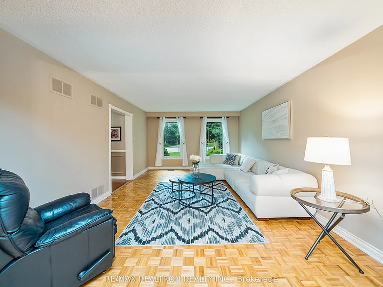 194 Glenada Ct — Photo 14